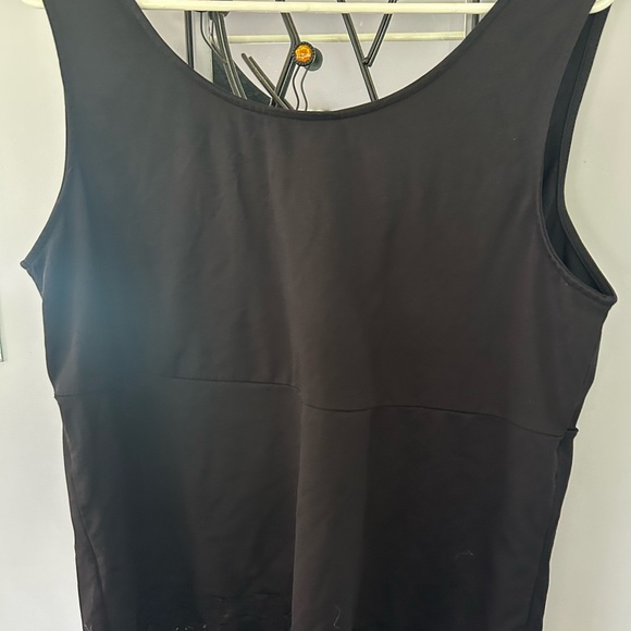 Beautiful top with Lace decal by Lane Bryant - Picture 3 of 4